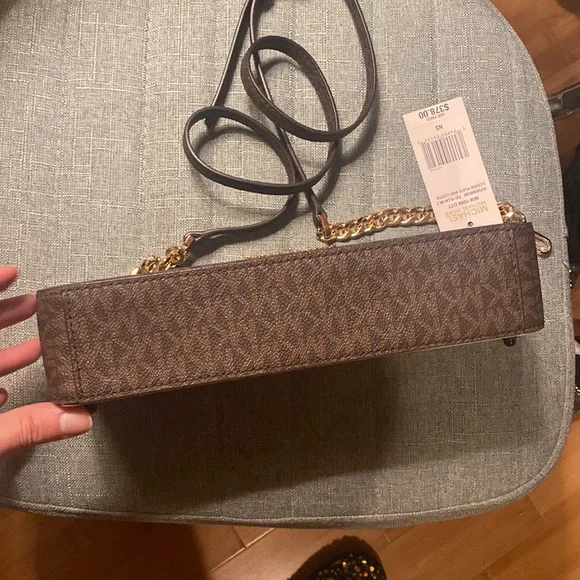 Michael Kors NYC license plate crossbody NWT - Picture 6 of 12